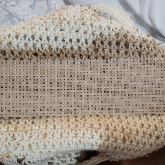 Handmade Crochet Handbag - Picture 5 of 7